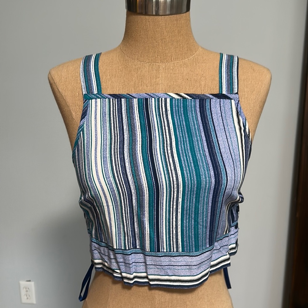 Blue striped crop